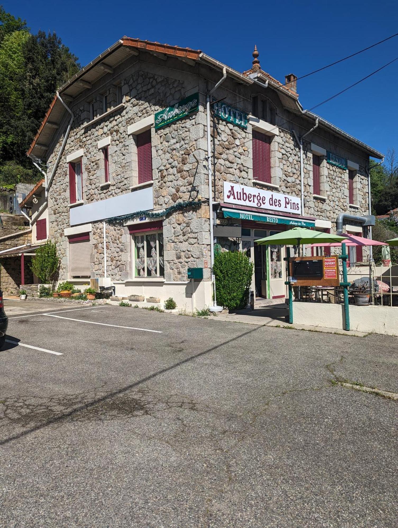 Auberge Des Pins Aubenas Exteriör bild