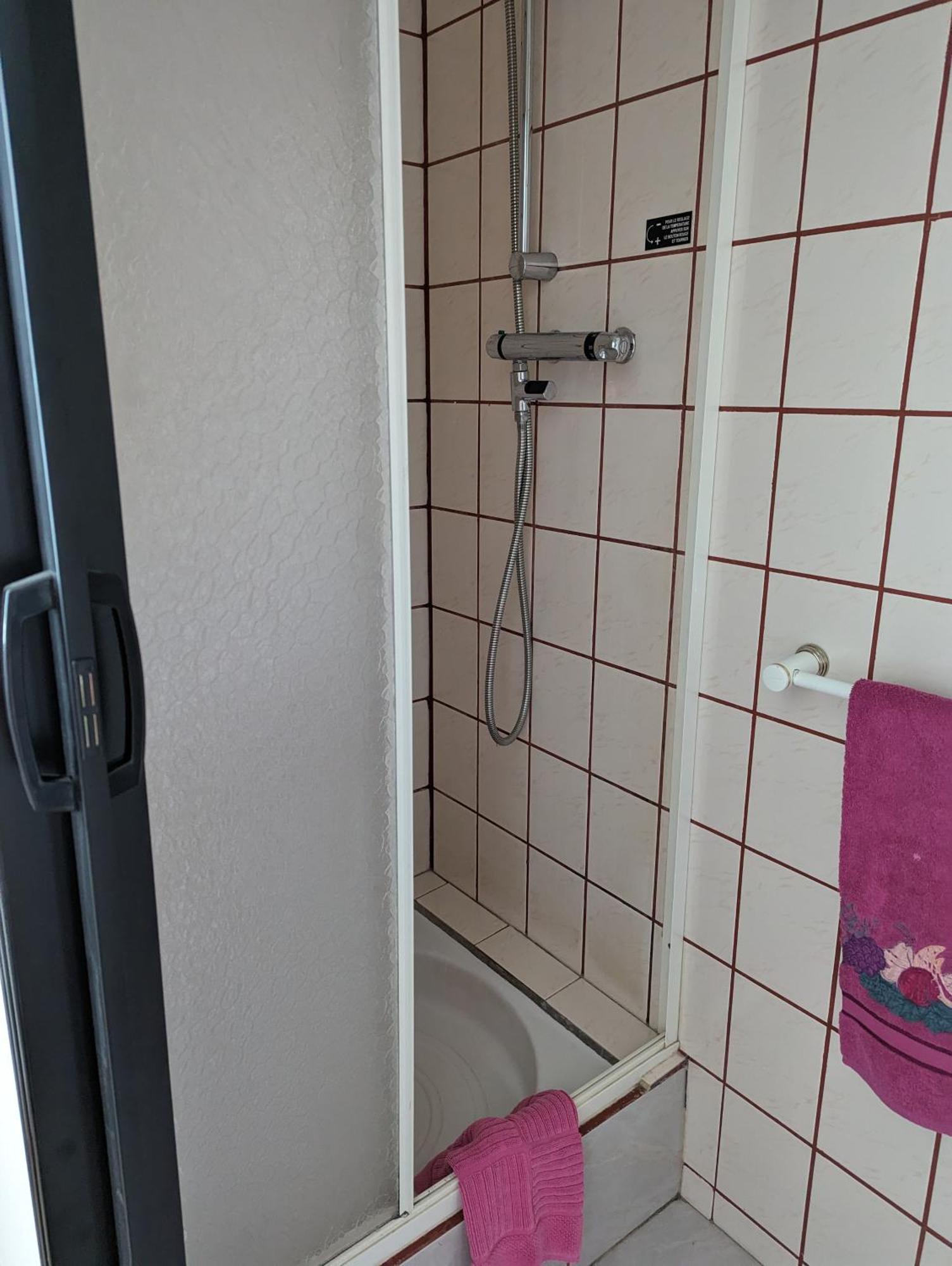 Auberge Des Pins Aubenas Exteriör bild