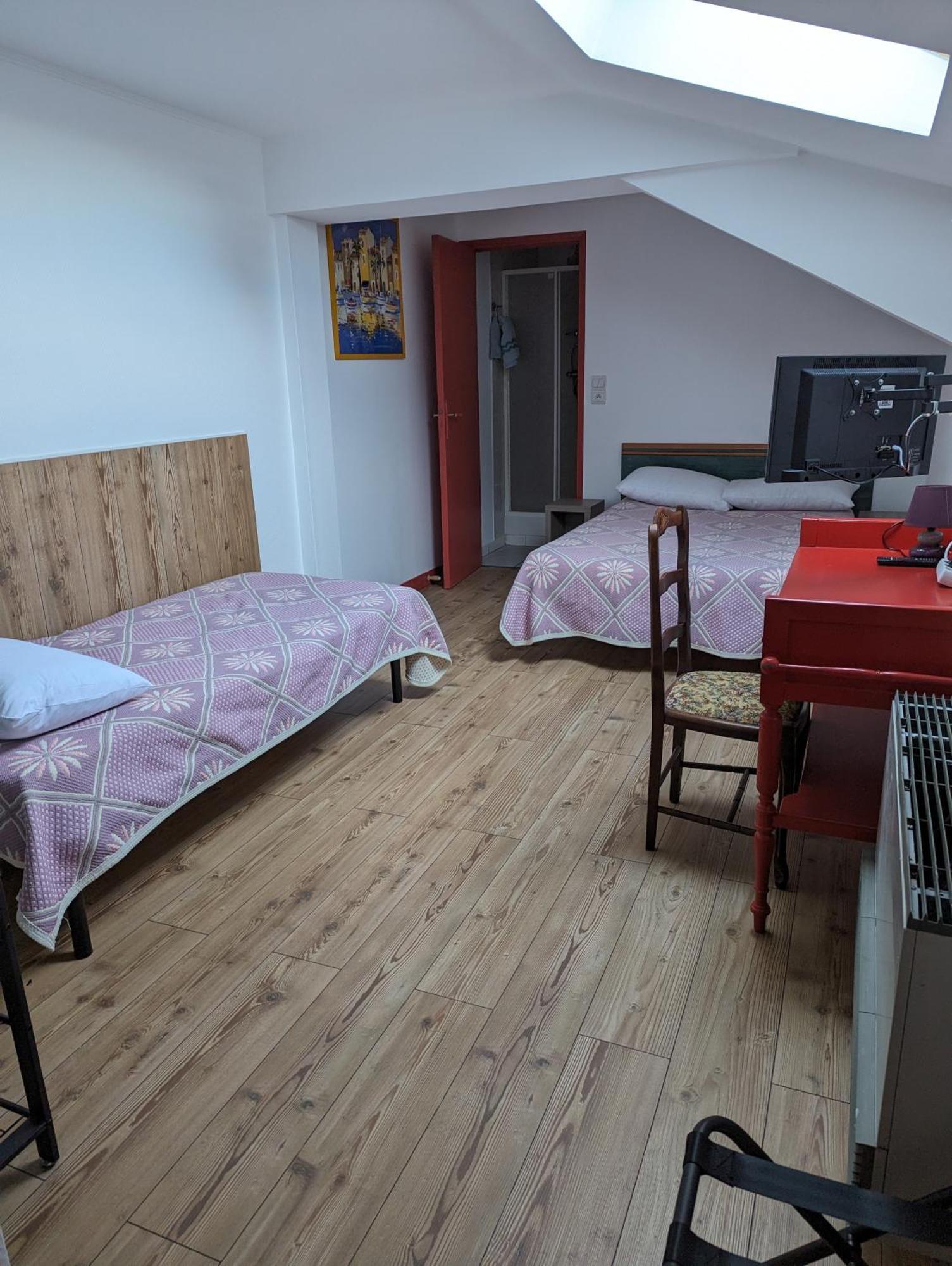Auberge Des Pins Aubenas Exteriör bild